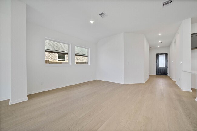 Building Photo - 42710 Loma Vista Ct