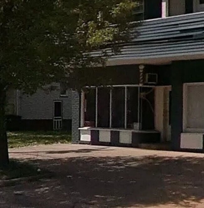 Prime Commercial Space for Rent 5004 Memphis Ave Cleveland OH 44144