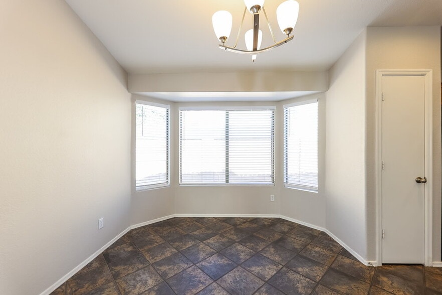 Building Photo - 16214 N 162nd Dr