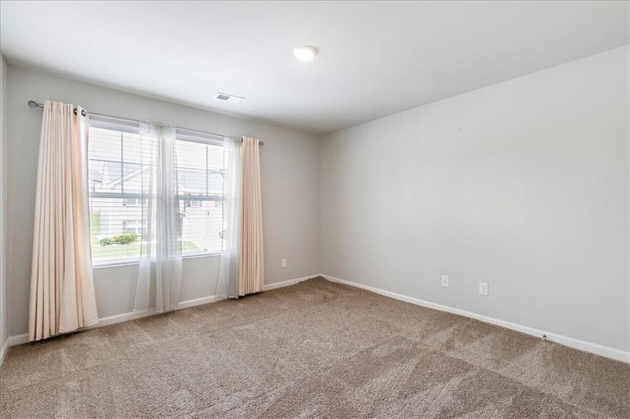 Building Photo - 6426 Beaver Creek Trl