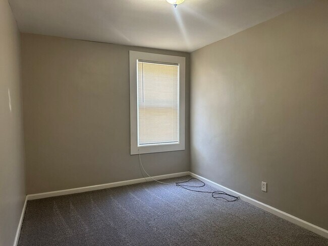 Building Photo - 3225 Cliftmont Ave