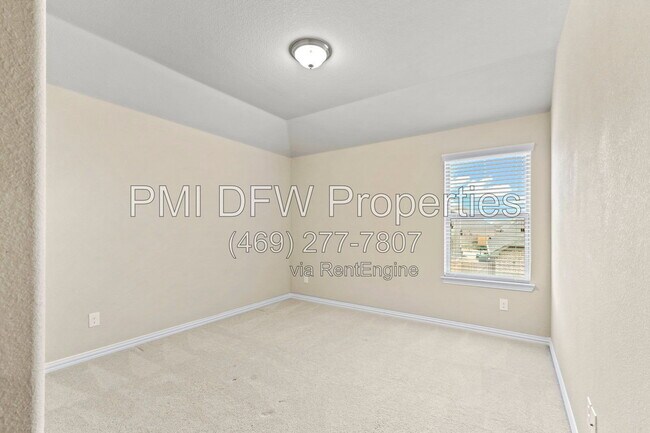 Building Photo - 1624 Medina Ln