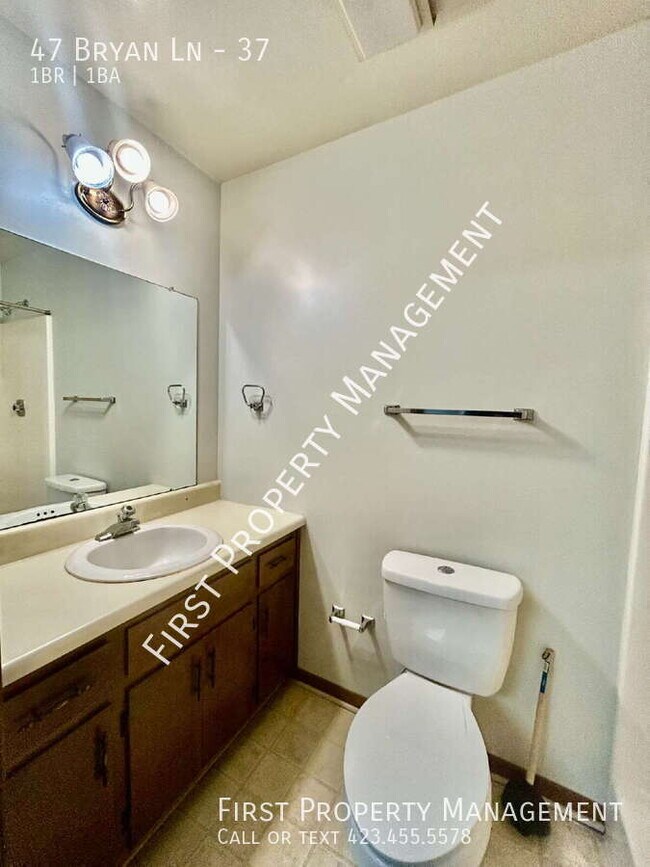 Building Photo - 47 Bryan Ln