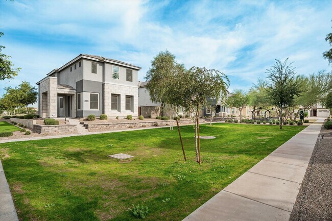 Building Photo - 25822 N 20th Ln