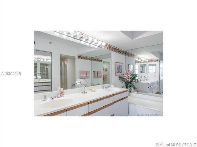 Building Photo - 3530 Mystic Pointe Dr