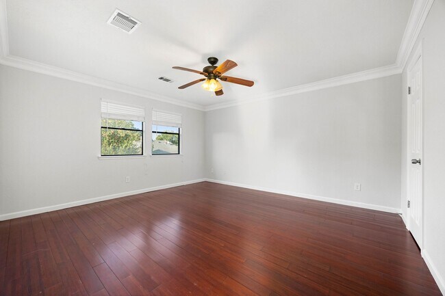 Building Photo - 15526 Cabildo Dr