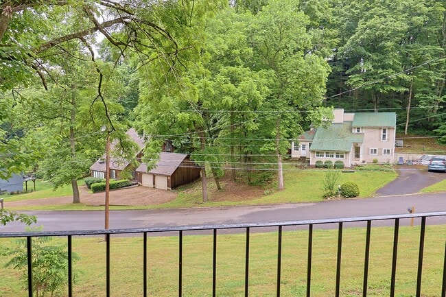 Building Photo - nice renovated 4 Bed 3 Bath