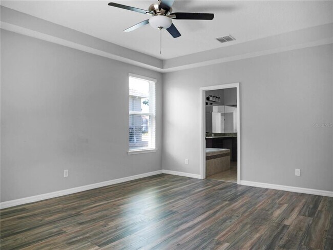 Building Photo - 15002 Ozzi St