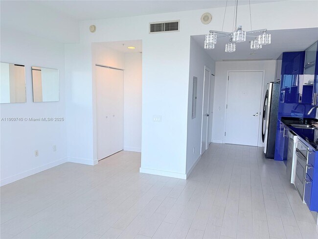 Building Photo - 60 SW 13th St