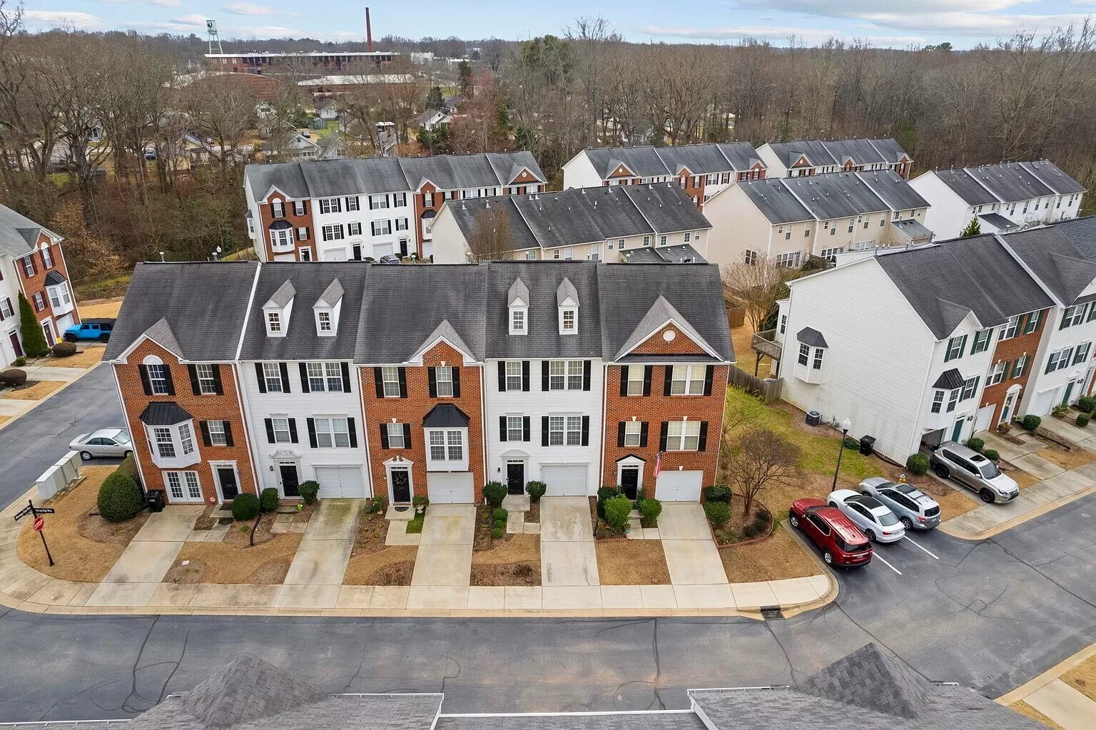 Building Photo - 107 Sylvan Oak Way