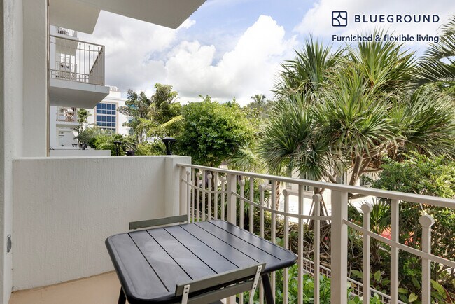 Building Photo - 601 NE 39th St