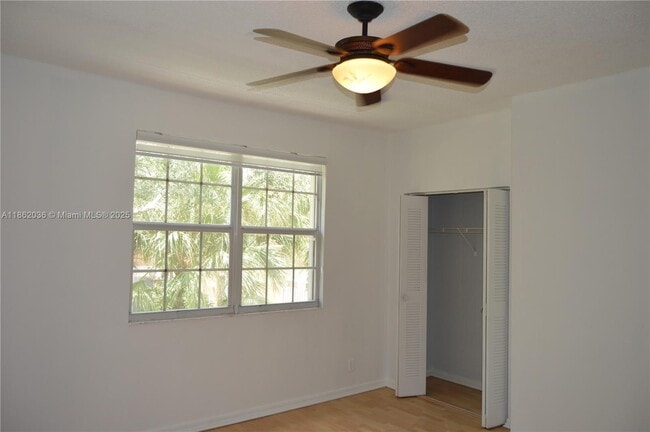 Building Photo - 1527 Veracruz Ln