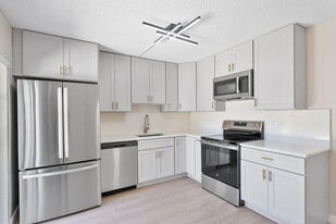 Building Photo - 2893 SW 22nd Cir