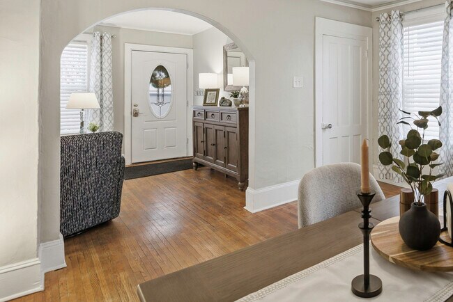 Building Photo - 219 Emerson Ave