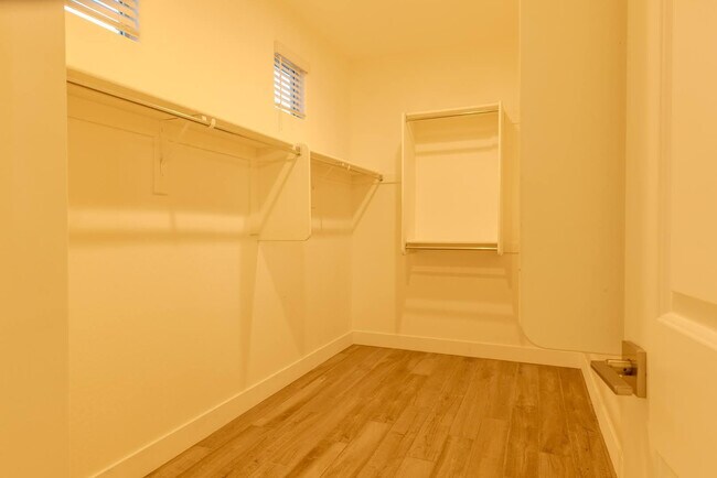 Building Photo - 9701 E Spiral Ave