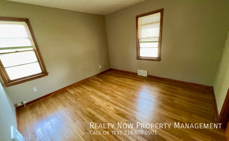 Building Photo - 5200 Miller Ave