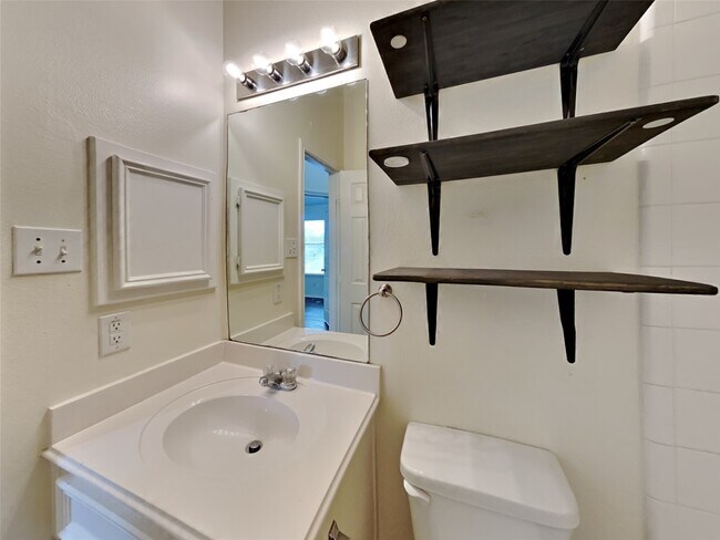 Building Photo - 864 Rock Harbor Ln