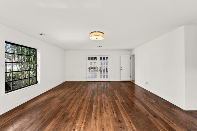 Building Photo - 3000 SW 130th Ave