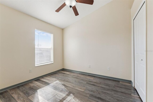 Building Photo - 6215 S Chickasaw Trail