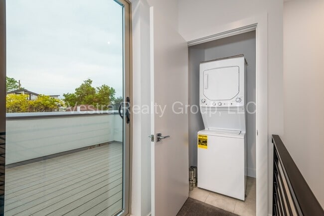 Building Photo - 1314 Osceola St
