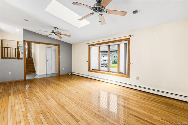Building Photo - 19 Raker Rd