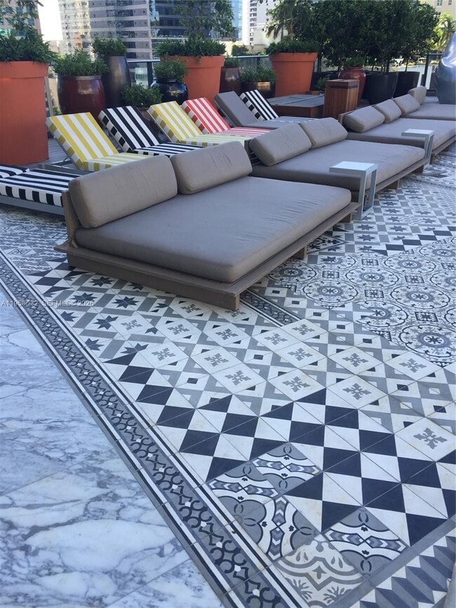 Building Photo - 1300 S Miami Ave