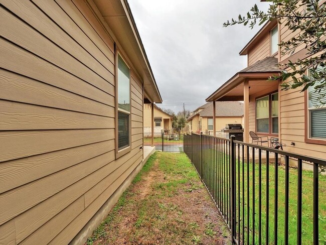 Building Photo - 12600 Kate Ln