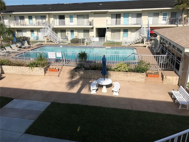 Building Photo - 335 Causeway N