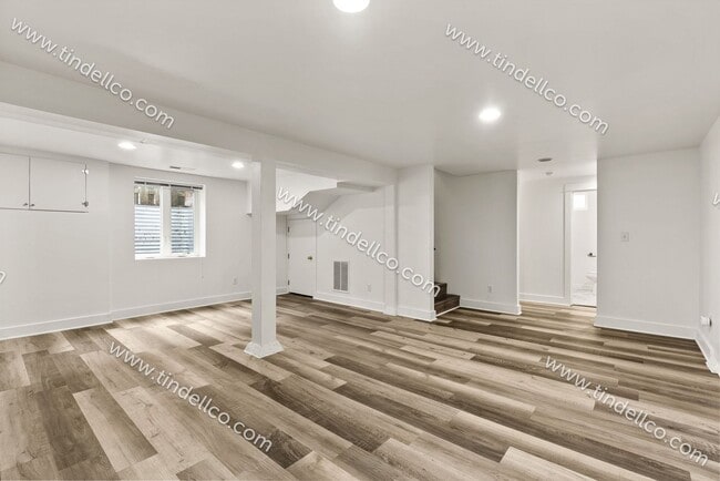 Building Photo - Modern Elegance Meets Campus Convenience: ...