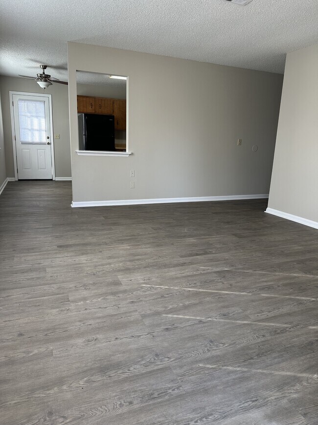 Building Photo - 420 Prince Ln