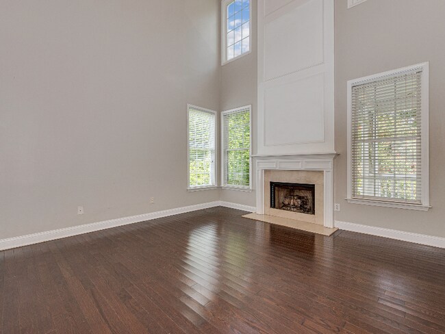Building Photo - 2124 Sablewood Dr