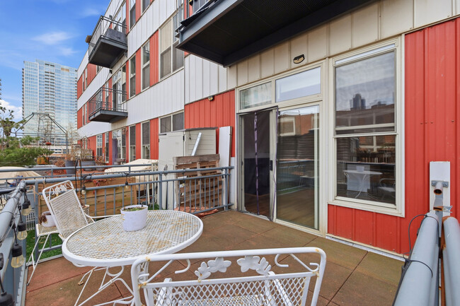 Building Photo - 1631 S Michigan Ave