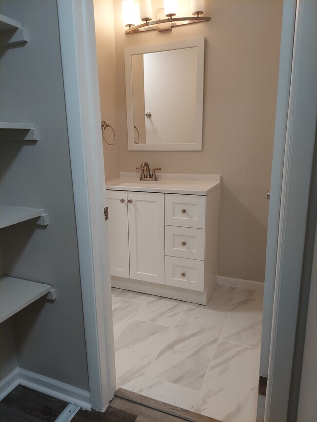 Building Photo - 860 Winesap Ct