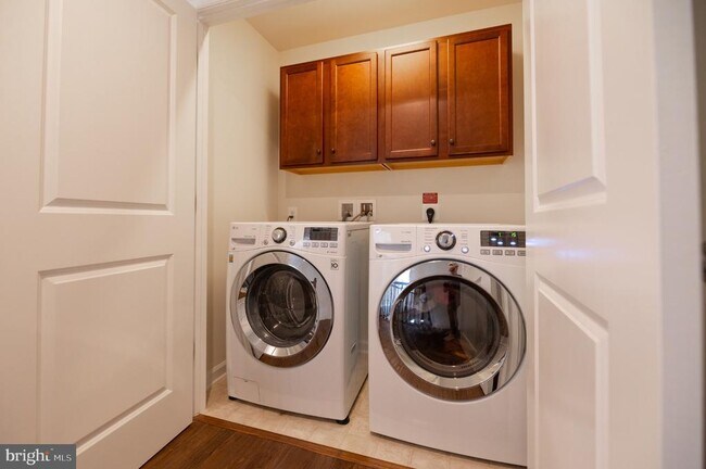 Building Photo - 42409 S Dogwood St