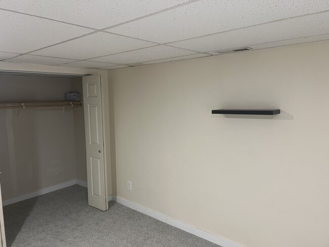 Building Photo - 1601 W Sussex Ave