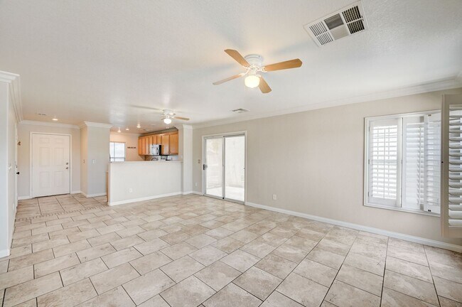 Building Photo - Beautiful 3 Bedroom Home!