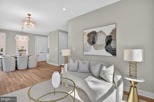 Building Photo - 5310 Cathedral Ave NW