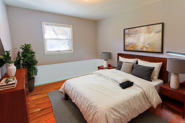 Building Photo - 19191 Palisade Ave