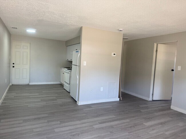 Building Photo - one bed one bath