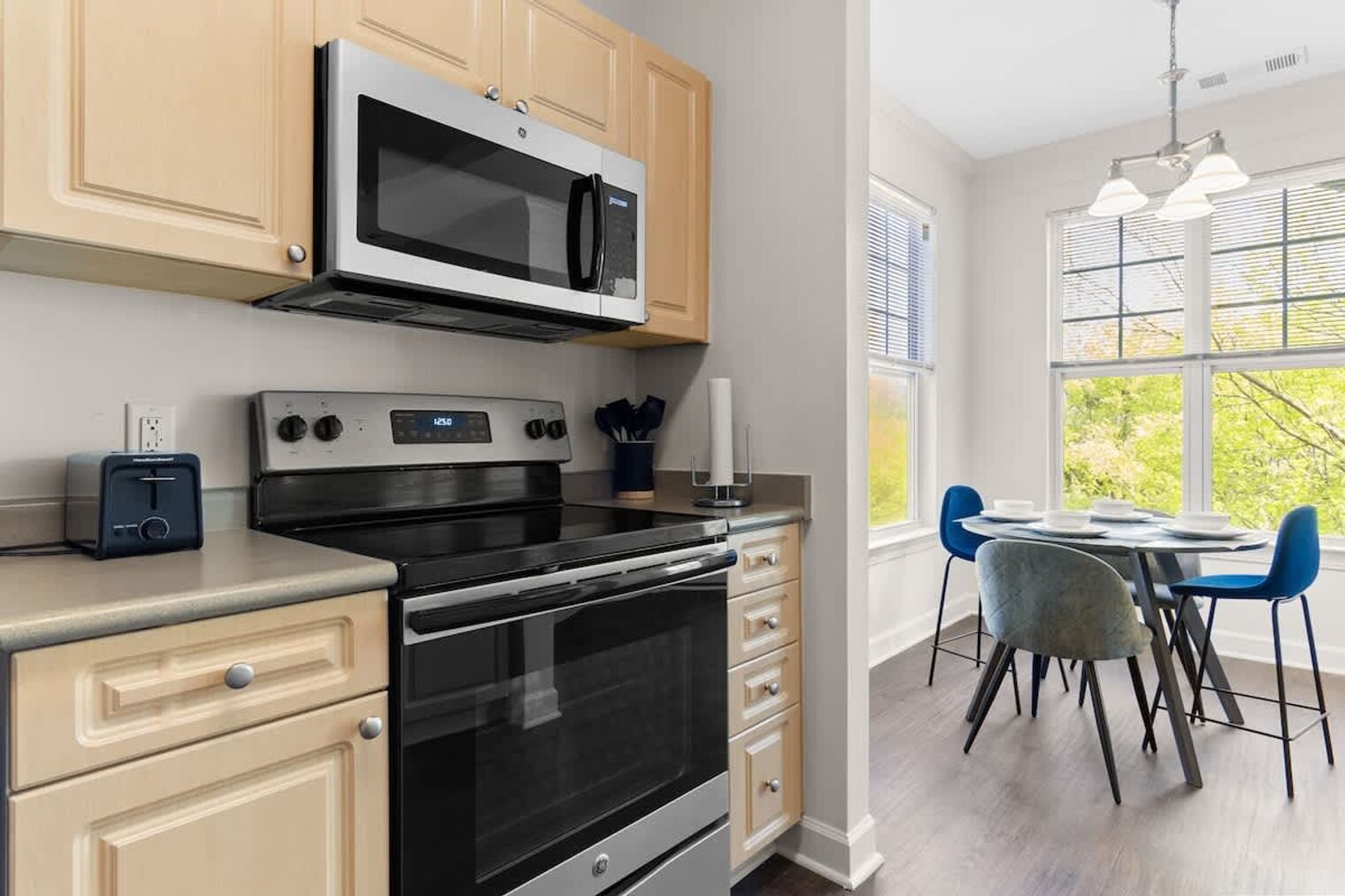 Building Photo - 7038 Almaden Way