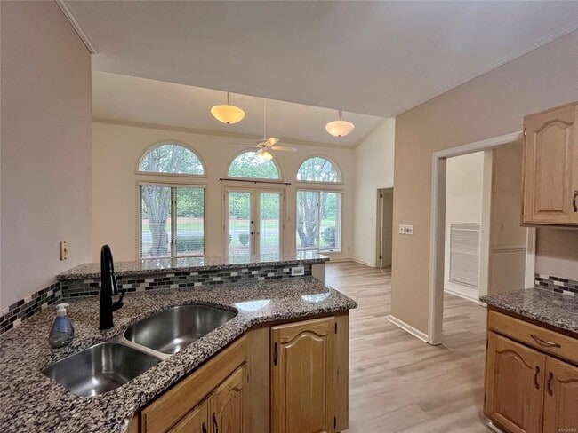 Building Photo - 8601 Harvest Ridge Dr