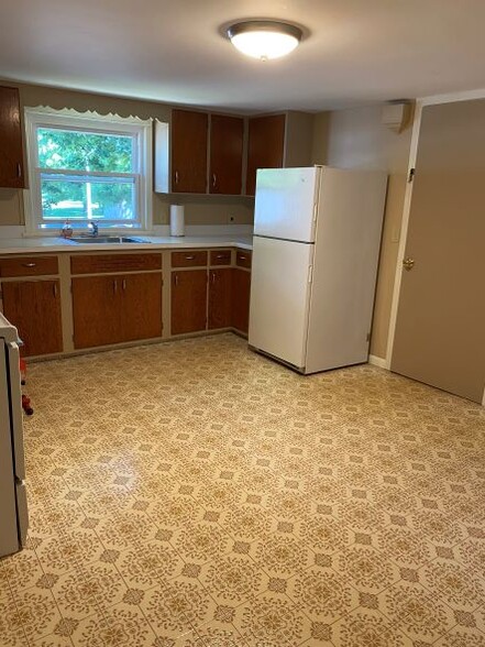 Kitchen - 3875 N Buffalo St