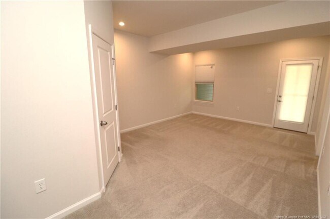 Building Photo - 1242 Channing Park Cir