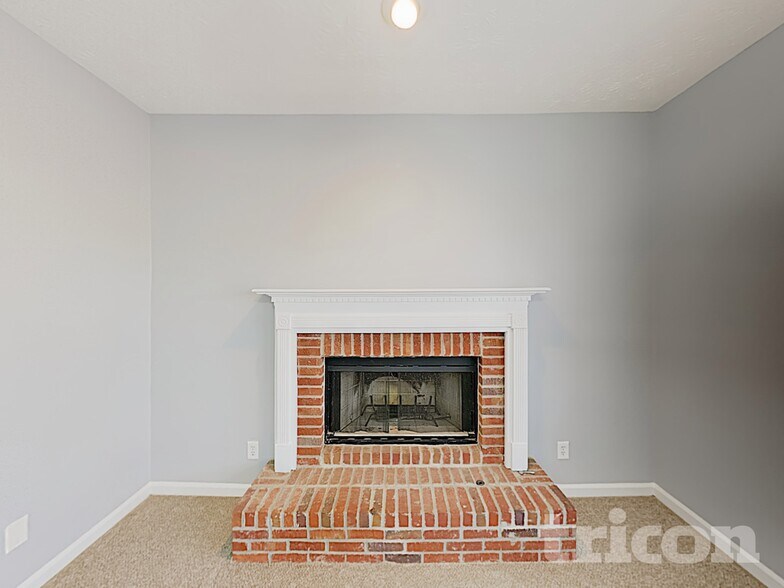 Building Photo - 2611 Peregrine Ct