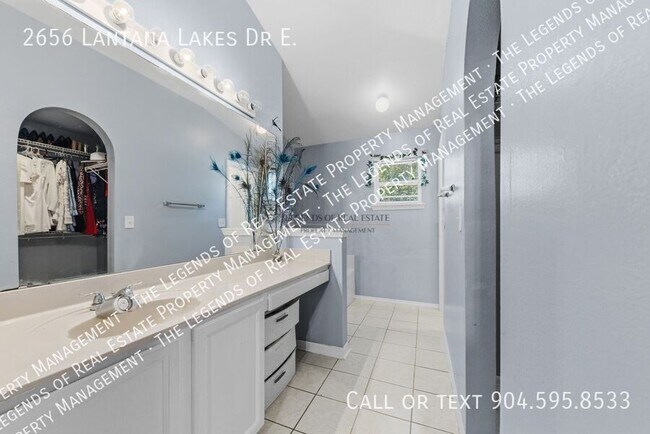 Building Photo - 2656 Lantana Lakes Dr E