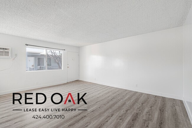 Building Photo - 10535 Lindley Ave