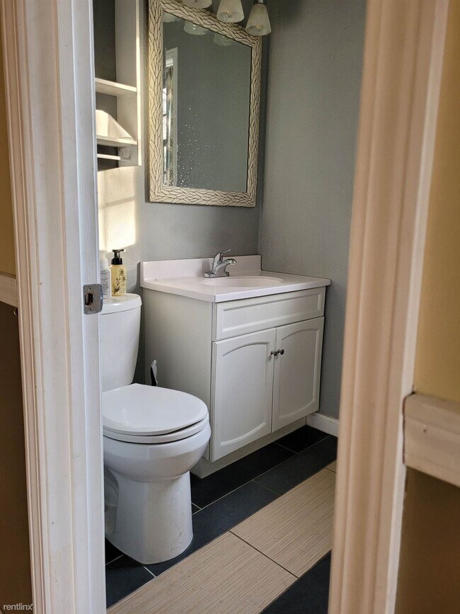 Building Photo - 3 br, 2 bath House - 2327 South Palisade A...