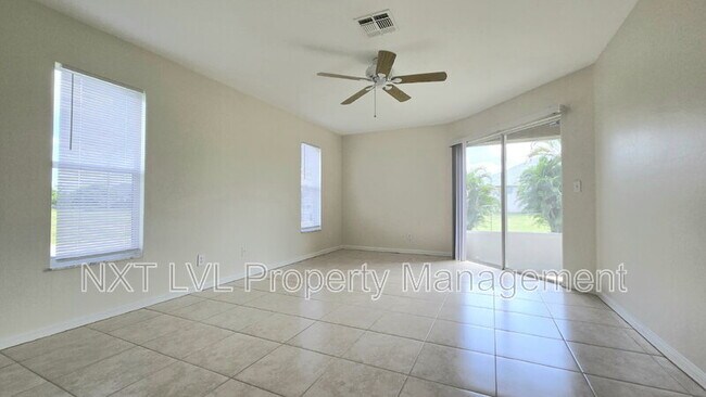 Building Photo - 342 NE 17th St