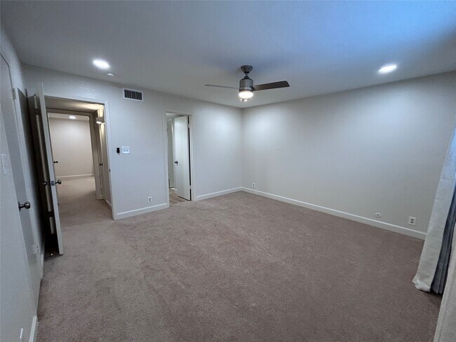 Building Photo - 8101 Amelia Rd