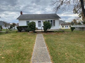 Building Photo - 41 E 2nd St